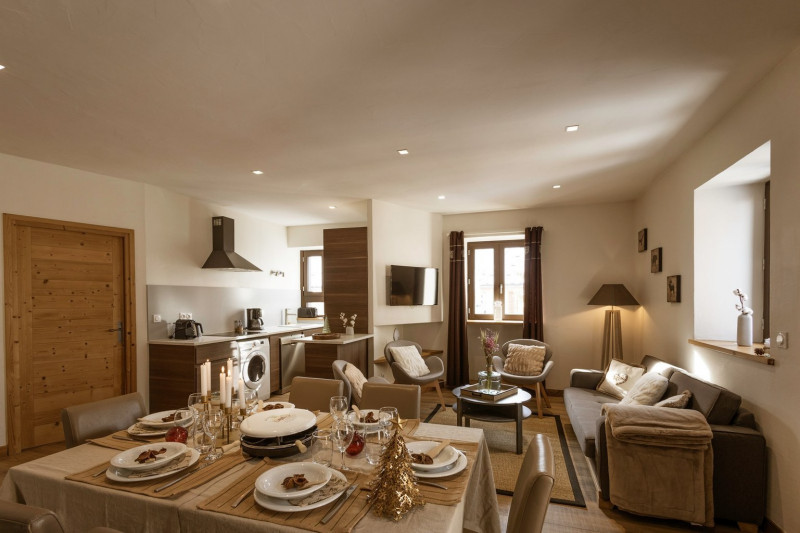 SEJOUR - APPARTEMENT ETOILE DES NEIGES 6 - VALLOIRE CENTRE- VALLOIRE RESERVATIONS SEJOUR - APPARTEMENT ETOILE DES NEIGES 6 - VALLOIRE CENTRE- VALLOIRE RESERVATIONS