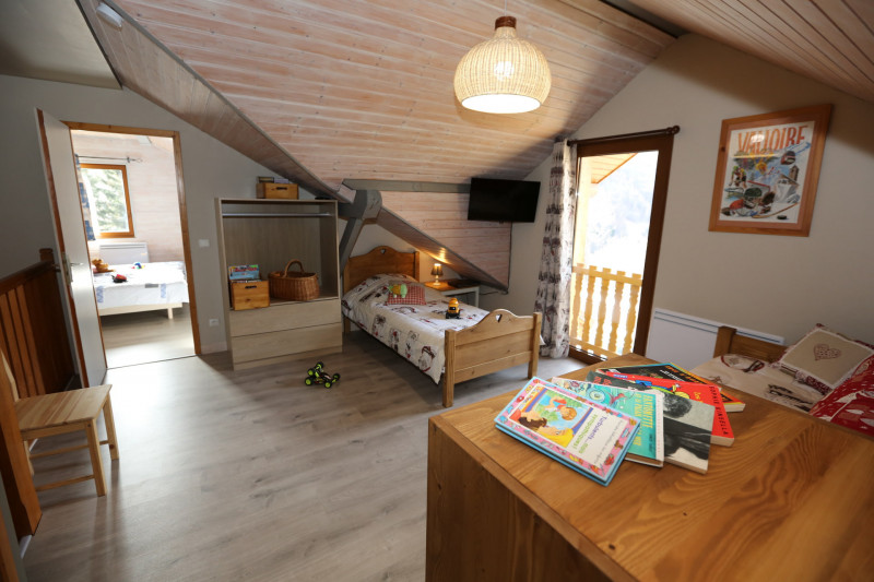 CHAMBRE - CHALET EPINETTE - VALLOIRE LES CHOSEAUX CHAMBRE - CHALET EPINETTE - VALLOIRE LES CHOSEAUX
