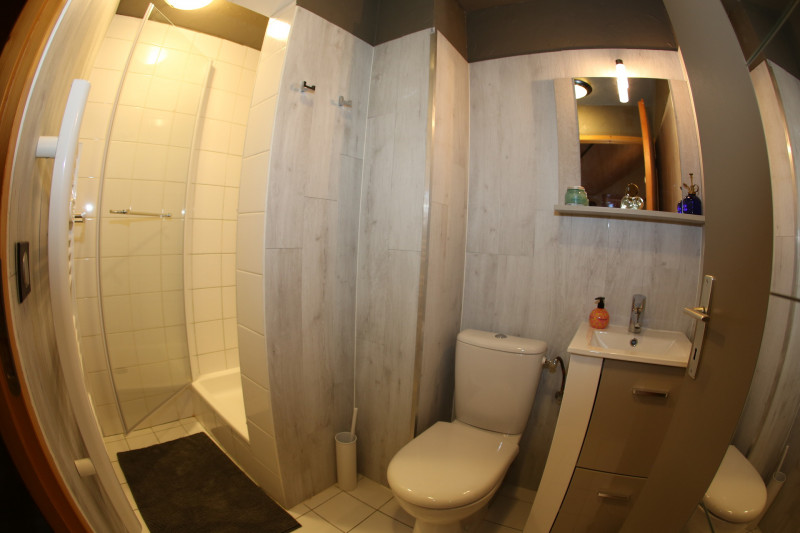 SALLE D'EAU - CHALET EPINETTE - VALLOIRE LES CHOSEAUX SALLE D'EAU - CHALET EPINETTE - VALLOIRE LES CHOSEAUX