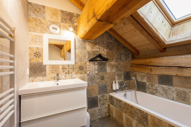 SALLE DE BAINS- APPARTEMENT ETOILE DES NEIGES 8 - VALLOIRE CENTRE