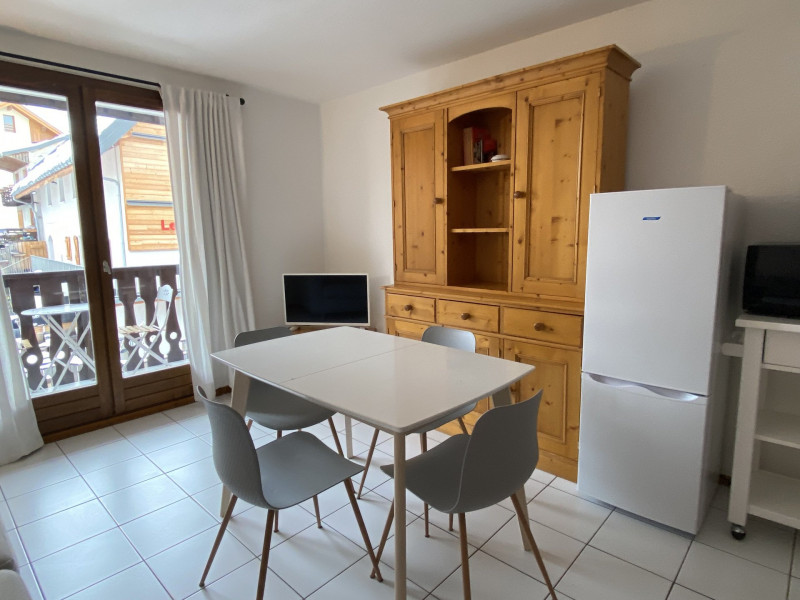 SALON - APPARTEMENT TIGNY 24 - VALLOIRE CENTRE SALON - APPARTEMENT TIGNY 24 - VALLOIRE CENTRE