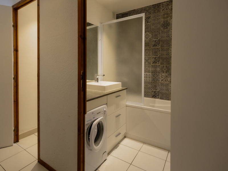 SALLE DE BAIN - APPARTEMENT TIGNY 24 - VALLOIRE CENTRE SALLE DE BAIN - APPARTEMENT TIGNY 24 - VALLOIRE CENTRE