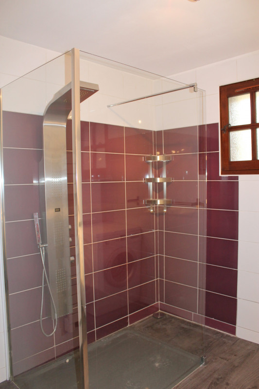 SALLE D'EAU - APPARTEMENT LES EGLANTIERS - LE PONTET VALLOIRE SALLE D'EAU - APPARTEMENT LES EGLANTIERS - LE PONTET VALLOIRE