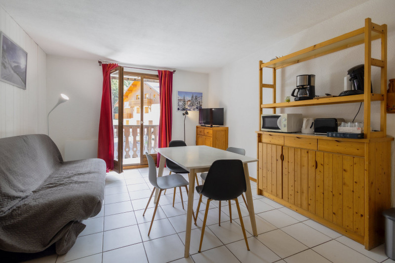 SALON - APPARTEMENT TIGNY 26 - VALLOIRE CENTRE-VALLOIRE RESERVATIONS SALON - APPARTEMENT TIGNY 26 - VALLOIRE CENTRE-VALLOIRE RESERVATIONS