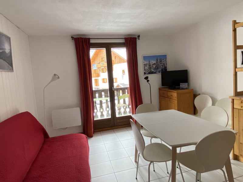 SALON - APPARTEMENT TIGNY 26 - VALLOIRE CENTRE-VALLOIRE RESERVATIONS SALON - APPARTEMENT TIGNY 26 - VALLOIRE CENTRE-VALLOIRE RESERVATIONS