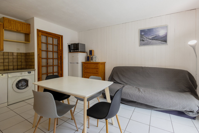 SALON - APPARTEMENT TIGNY 26 - VALLOIRE CENTRE-VALLOIRE RESERVATIONS SALON - APPARTEMENT TIGNY 26 - VALLOIRE CENTRE-VALLOIRE RESERVATIONS