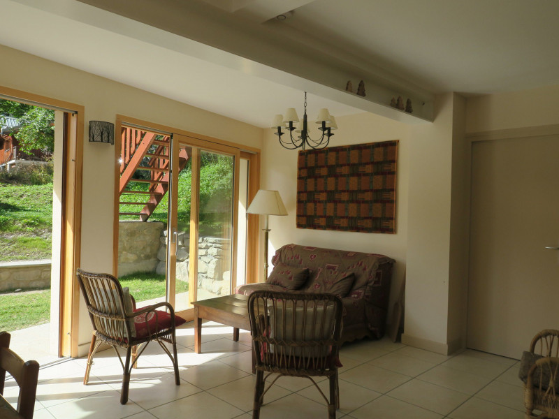 SALON 2 - APPARTEMENT OLVERA RDJ - VALLOIRE LA BORGE - VALLOIRE RESERVATIONS SALON 2 - APPARTEMENT OLVERA RDJ - VALLOIRE LA BORGE - VALLOIRE RESERVATIONS