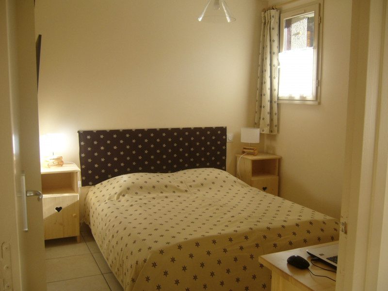CHAMBRE 1 - APPARTEMENT OLVERA RDJ - VALLOIRE LA BORGE - VALLOIRE RESERVATIONS CHAMBRE 1 - APPARTEMENT OLVERA RDJ - VALLOIRE LA BORGE - VALLOIRE RESERVATIONS