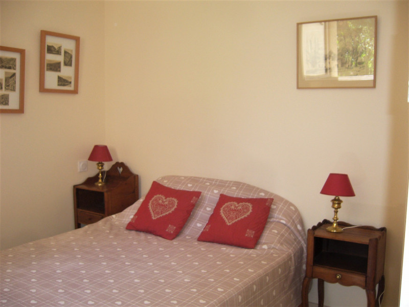 CHAMBRE 2 - APPARTEMENT OLVERA RDJ - VALLOIRE LA BORGE - VALLOIRE RESERVATIONS CHAMBRE 2 - APPARTEMENT OLVERA RDJ - VALLOIRE LA BORGE - VALLOIRE RESERVATIONS