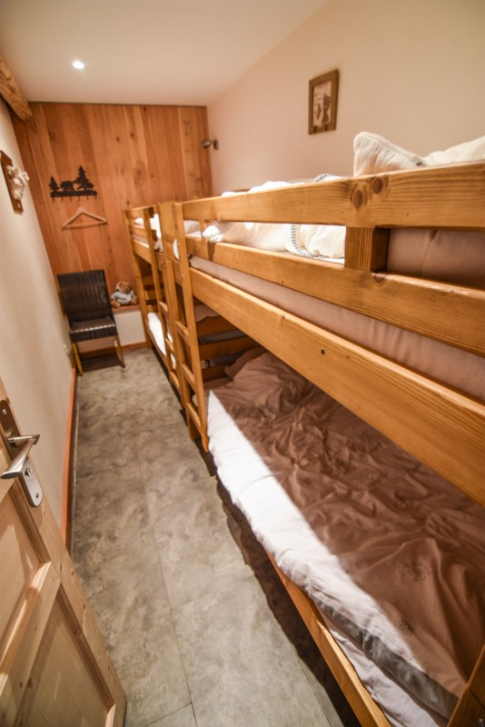 _lv_images__lot_0090070385_10_22543504