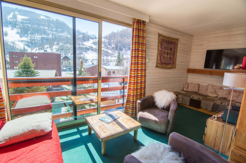 CANAPE - APPARTEMENT RAPIN 32 - VALLOIRE CENTRE - VALLOIRE RESERVATIONS CANAPE - APPARTEMENT RAPIN 32 - VALLOIRE CENTRE - VALLOIRE RESERVATIONS