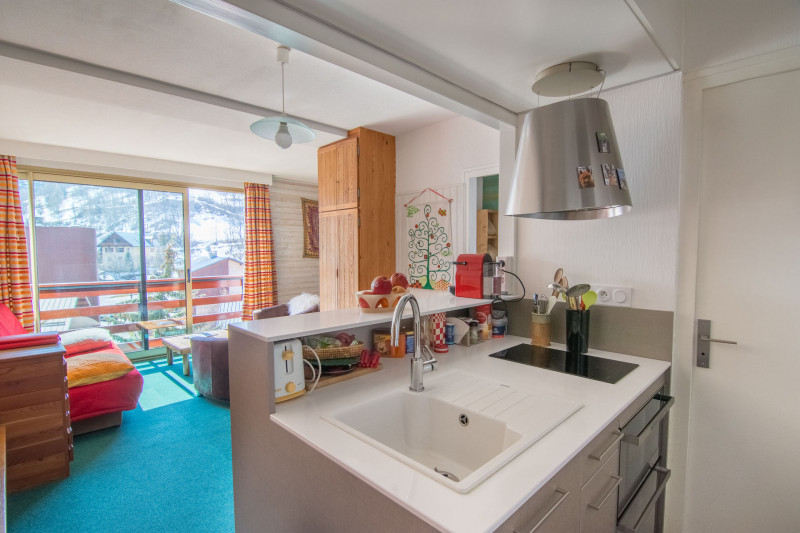 CUISINE - APPARTEMENT RAPIN 32 - VALLOIRE CENTRE CUISINE - APPARTEMENT RAPIN 32 - VALLOIRE CENTRE