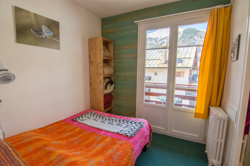 CHAMBRE - APPARTEMENT RAPIN 32 - VALLOIRE CENTRE CHAMBRE - APPARTEMENT RAPIN 32 - VALLOIRE CENTRE