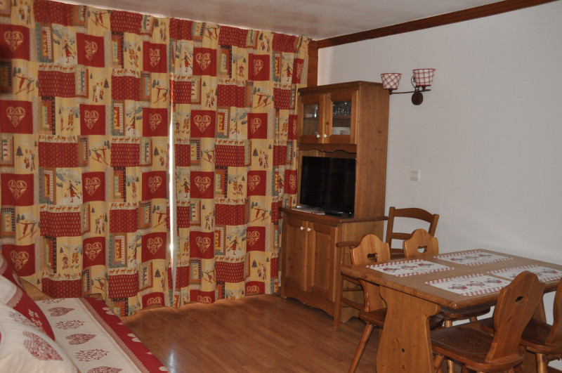 SALON - GENTIANE 102 APPARTEMENT HAMEAU DE LA VALLEE D'OR - LES CHARBONNIERES VALLOIRE SALON - GENTIANE 102 APPARTEMENT HAMEAU DE LA VALLEE D'OR - LES CHARBONNIERES VALLOIRE