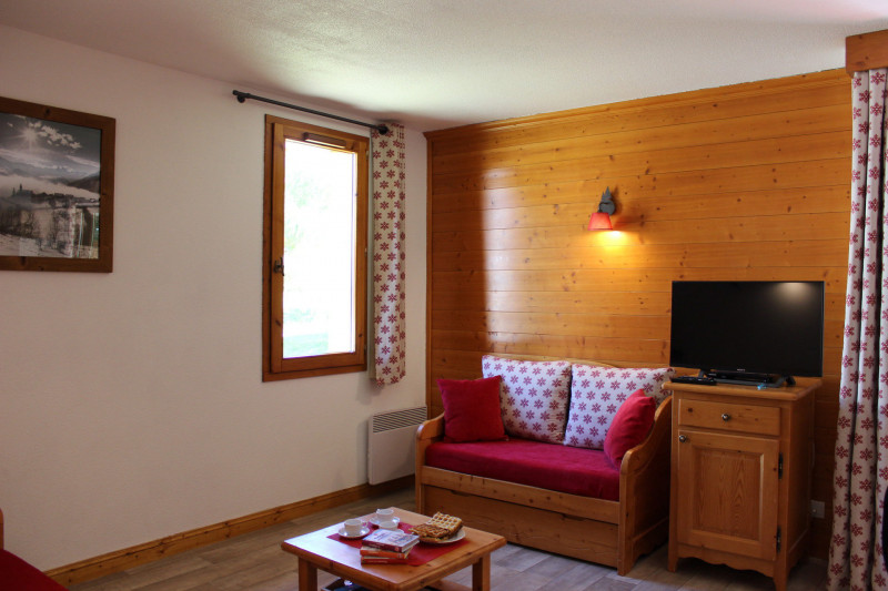 SALON - APPARTEMENT CHALETS GALIBIER 2 N° 322 - MOULIN BENJAMIN - VALLOIRE - VALLOIRE RESERVATIONS SALON - APPARTEMENT CHALETS GALIBIER 2 N° 322 - MOULIN BENJAMIN - VALLOIRE - VALLOIRE RESERVATIONS