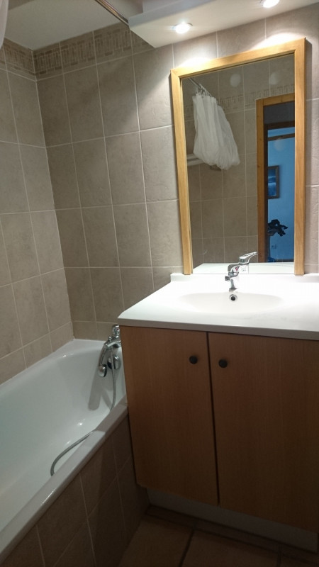 SALLE DE BAINS - APPARTEMENT CHALETS DE LA VALLEE D'OR EDELWEISS 210 - LES CHARBONNIERES VALLOIRE SALLE DE BAINS - APPARTEMENT CHALETS DE LA VALLEE D'OR EDELWEISS 210 - LES CHARBONNIERES VALLOIRE