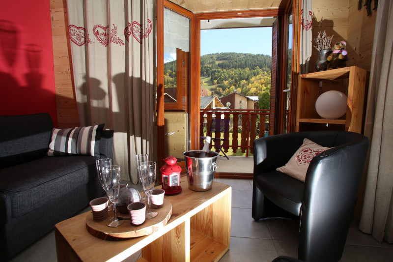 SALON - CHALET LES GENTIANES APPARTEMENT 1 - VALLOIRE CENTRE SALON - CHALET LES GENTIANES APPARTEMENT 1 - VALLOIRE CENTRE