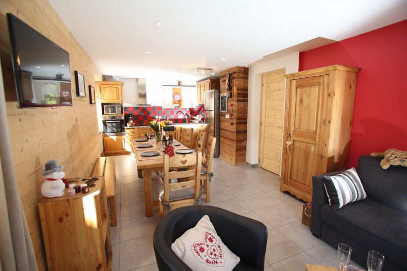 SEJOUR - CHALET LES GENTIANES APPARTEMENT 1 - VALLOIRE CENTRE - VALLOIRE RESERVATIONS SEJOUR - CHALET LES GENTIANES APPARTEMENT 1 - VALLOIRE CENTRE - VALLOIRE RESERVATIONS