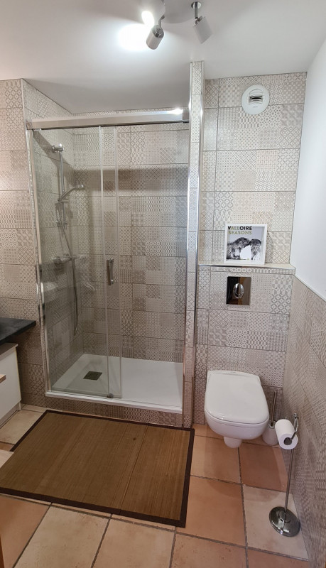 SALLE D'EAU - APPARTEMENT CHALETS DE LA VALLEE D'OR EDELWEISS 207 - CHARBONNIERES VALLOIRE SALLE D'EAU - APPARTEMENT CHALETS DE LA VALLEE D'OR EDELWEISS 207 - CHARBONNIERES VALLOIRE