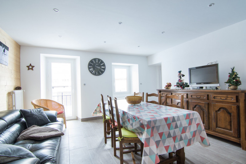 SALON - APPARTEMENT ECRINS 3 - VALLOIRE CENTRE - VALLOIRE RESERVATIONS SALON - APPARTEMENT ECRINS 3 - VALLOIRE CENTRE - VALLOIRE RESERVATIONS