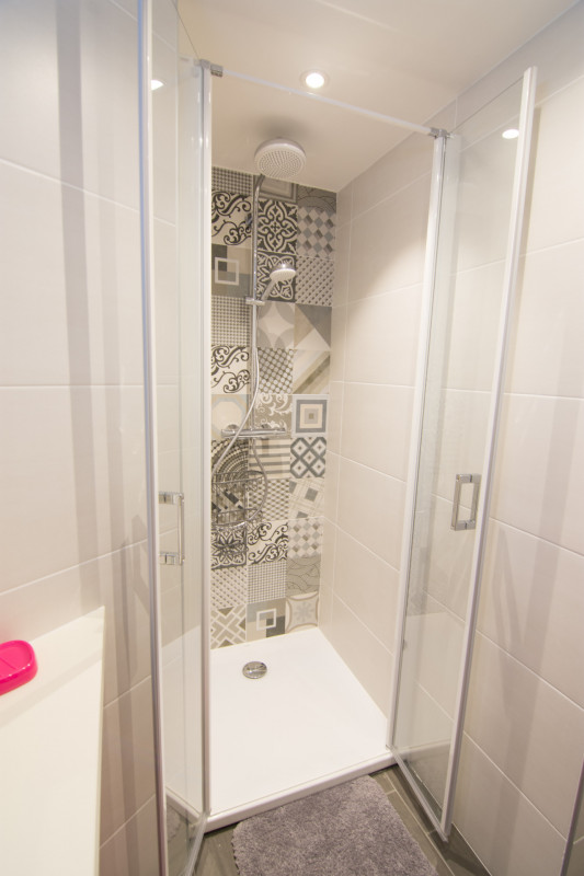 SALLE DE BAINS - APPARTEMENT ECRINS 3 - VALLOIRE CENTRE SALLE DE BAINS - APPARTEMENT ECRINS 3 - VALLOIRE CENTRE