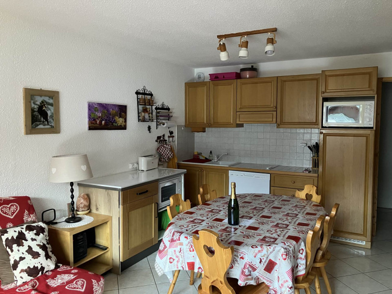 COIN REPAS - CHALETS DU PONTET C2 - VALLOIRE LE PONTET - VALLOIRE RESERVATIONS COIN REPAS - CHALETS DU PONTET C2 - VALLOIRE LE PONTET - VALLOIRE RESERVATIONS