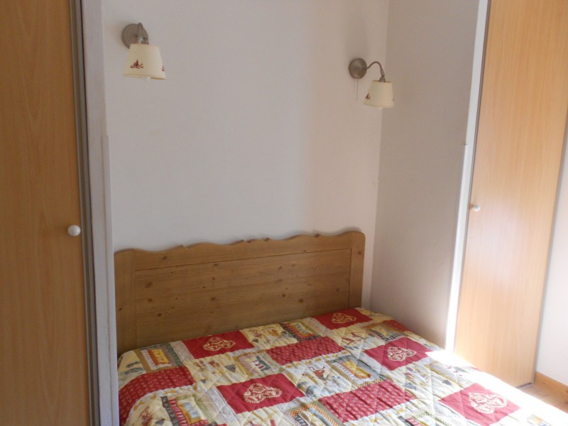 CHAMBRE - APPARTEMENT GENTIANE 207  HAMEAU DE LA VALLEE D'OR -VALLOIRE LES CHARBONNIERES