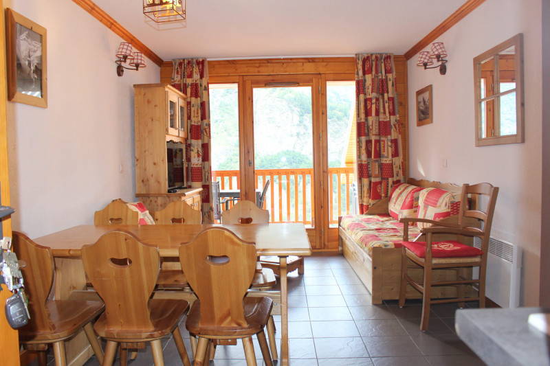 SEJOUR - APPARTEMENT CHALETS DE LA VALLEE D'OR CAMPANULE 300 - LES CHARBONNIERES VALLOIRE - VALLOIRE RESERVATIONS SEJOUR - APPARTEMENT CHALETS DE LA VALLEE D'OR CAMPANULE 300 - LES CHARBONNIERES VALLOIRE - VALLOIRE RESERVATIONS