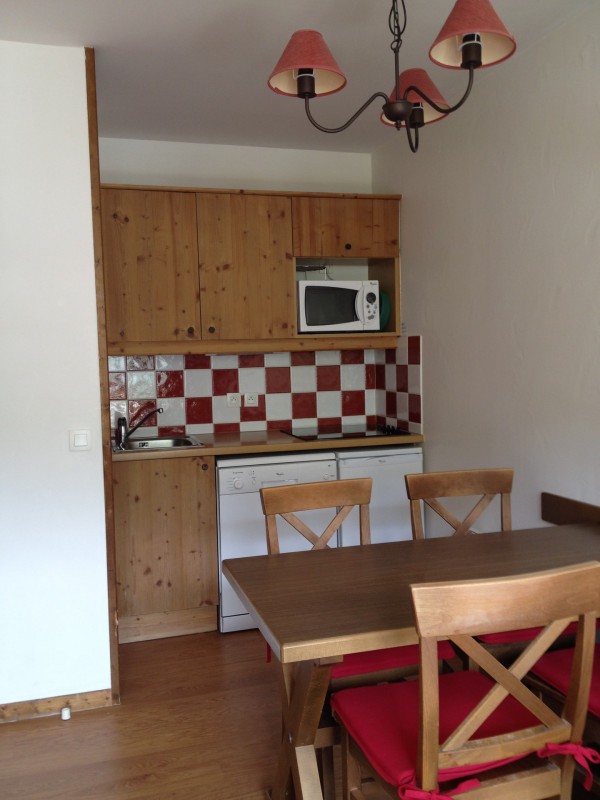 CUISINE - APPARTEMENT CHALETS DE VALORIA DOLOMIE 4 - LES CHARBONNIERES VALLOIRE CUISINE - APPARTEMENT CHALETS DE VALORIA DOLOMIE 4 - LES CHARBONNIERES VALLOIRE