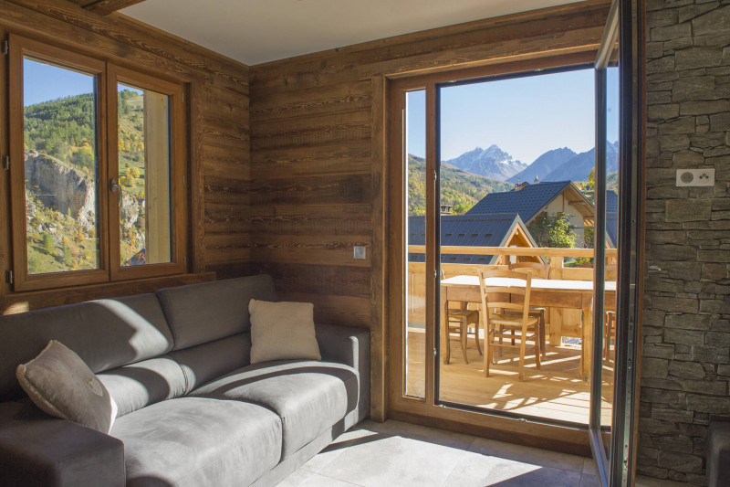 SALON - APPARTEMENT LA ROSE DES VENTS 1 GALIBIER - VALLOIRE LE SERROZ - VALLOIRE RESERVATIONS SALON - APPARTEMENT LA ROSE DES VENTS 1 GALIBIER - VALLOIRE LE SERROZ - VALLOIRE RESERVATIONS