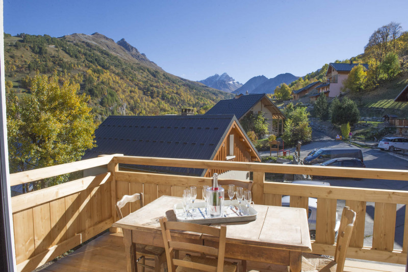 TERRASSE - APPARTEMENT LA ROSE DES VENTS 1 GALIBIER - VALLOIRE LE SERROZ TERRASSE - APPARTEMENT LA ROSE DES VENTS 1 GALIBIER - VALLOIRE LE SERROZ