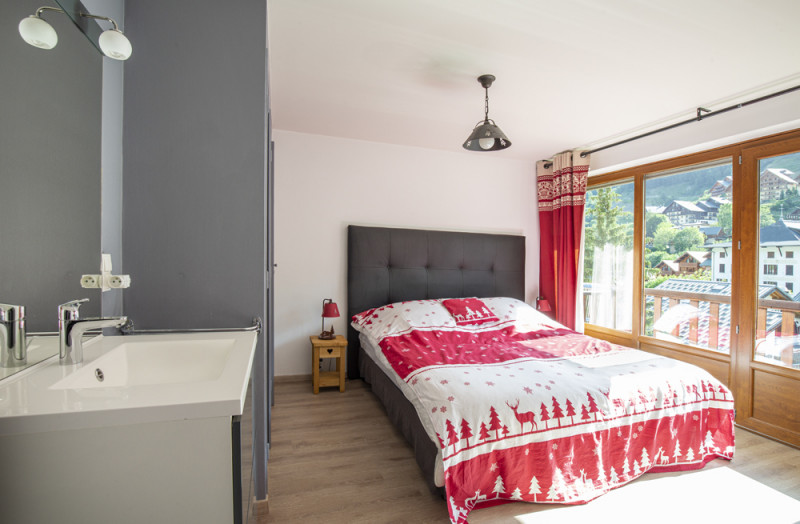 CHAMBRE- APPARTEMENT LA RESIDENCE REFUGE D'ANGELINE - VALLOIRE CENTRE CHAMBRE- APPARTEMENT LA RESIDENCE REFUGE D'ANGELINE - VALLOIRE CENTRE