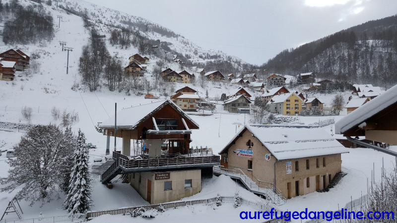 VUE HIVER - APPARTEMENT LA RESIDENCE REFUGE D'ANGELINE - VALLOIRE CENTRE VUE HIVER - APPARTEMENT LA RESIDENCE REFUGE D'ANGELINE - VALLOIRE CENTRE