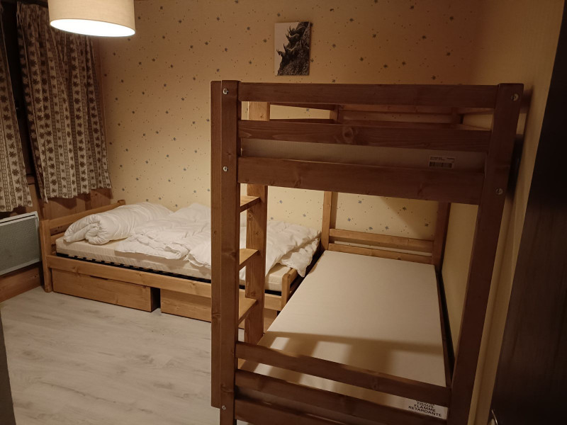 CHAMBRE - APPARTEMENT FRANCK 5 - VALLOIRE LES VERNEYS CHAMBRE - APPARTEMENT FRANCK 5 - VALLOIRE LES VERNEYS