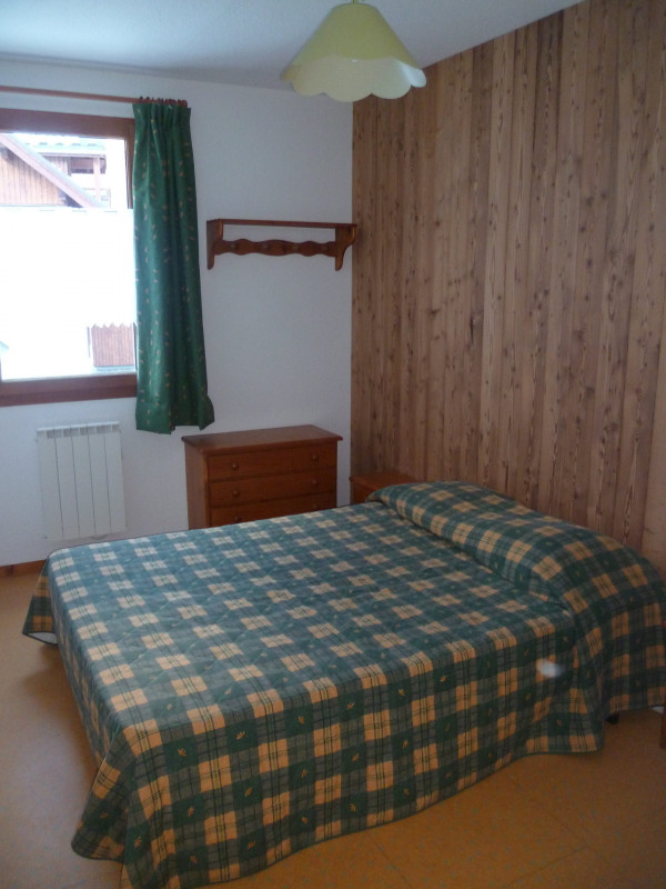 CHAMBRE - APPARTEMENT ROCHES FLEURIES B11 - VALLOIRE CENTRE