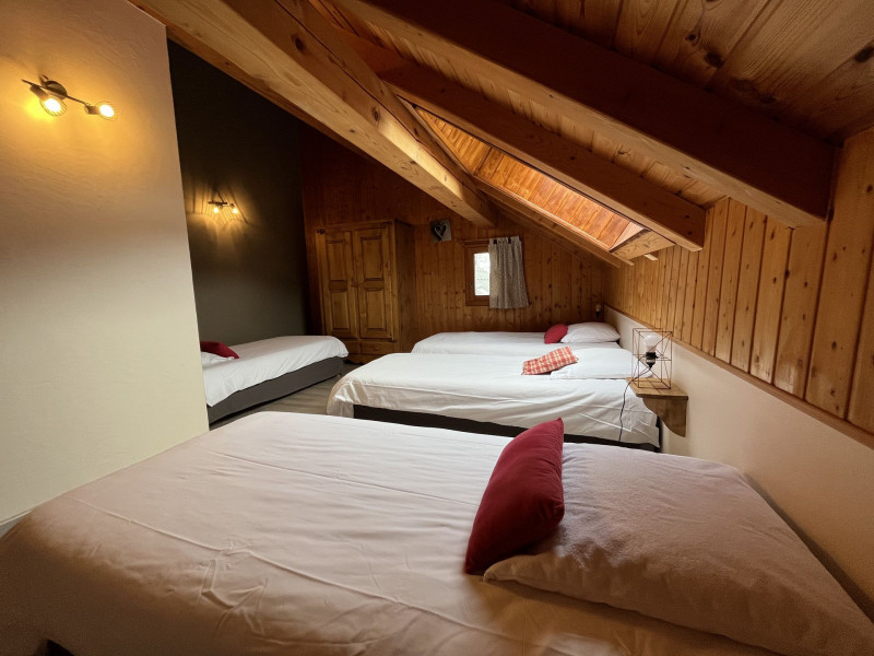 CHAMBRE - APPARTEMENT LE PARPAILLON - VALLOIRE LES VERNEYS CHAMBRE - APPARTEMENT LE PARPAILLON - VALLOIRE LES VERNEYS