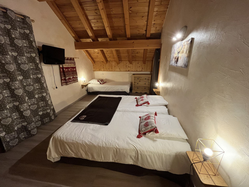 CHAMBRE - APPARTEMENT LE PARPAILLON - VALLOIRE LES VERNEYS CHAMBRE - APPARTEMENT LE PARPAILLON - VALLOIRE LES VERNEYS