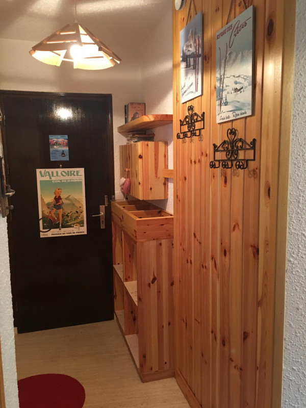 ENTREE - APPARTEMENT CREY DU QUART N°35 - VALLOIRE CENTRE ENTREE - APPARTEMENT CREY DU QUART N°35 - VALLOIRE CENTRE