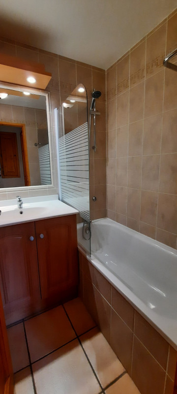 SALLE DE BAIN - APPARTEMENT DRYADE 003 - VALLOIRE LES CHARBONNIERES SALLE DE BAIN - APPARTEMENT DRYADE 003 - VALLOIRE LES CHARBONNIERES
