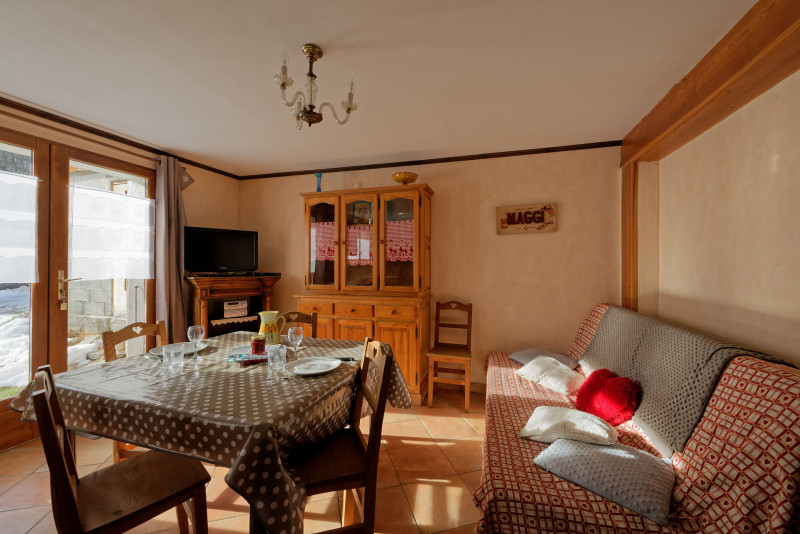 SALON - MAISON NOTRE NID APPARTEMENT LES GENTIANES - VALLOIRE La Borgé - VALLOIRE RESERVATIONS SALON - MAISON NOTRE NID APPARTEMENT LES GENTIANES - VALLOIRE La Borgé - VALLOIRE RESERVATIONS