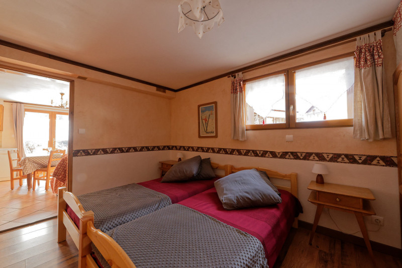 CHAMBRE - MAISON NOTRE NID APPARTEMENT LES GENTIANES - VALLOIRE La Borgé CHAMBRE - MAISON NOTRE NID APPARTEMENT LES GENTIANES - VALLOIRE La Borgé