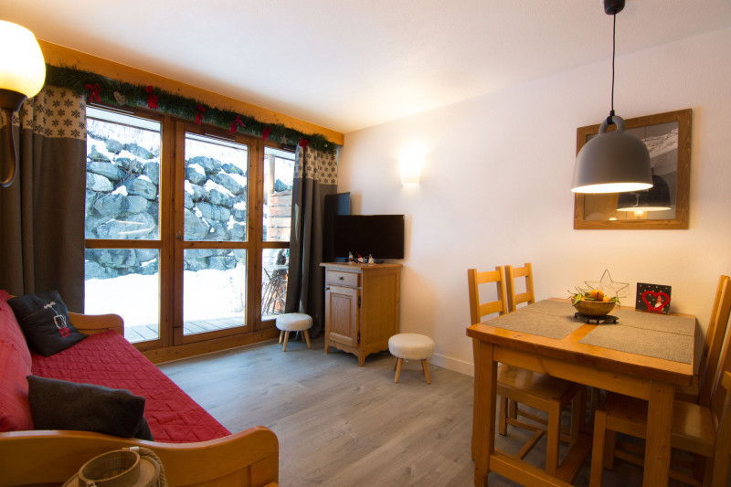 SALON - APPARTEMENT CHALETS GALIBIER 2 N° 304 - MOULIN BENJAMIN - VALLOIRE - VALLOIRE RESERVATIONS SALON - APPARTEMENT CHALETS GALIBIER 2 N° 304 - MOULIN BENJAMIN - VALLOIRE - VALLOIRE RESERVATIONS