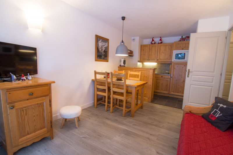 SALON - APPARTEMENT CHALETS GALIBIER 2 N° 304 - MOULIN BENJAMIN - VALLOIRE - VALLOIRE RESERVATIONS SALON - APPARTEMENT CHALETS GALIBIER 2 N° 304 - MOULIN BENJAMIN - VALLOIRE - VALLOIRE RESERVATIONS