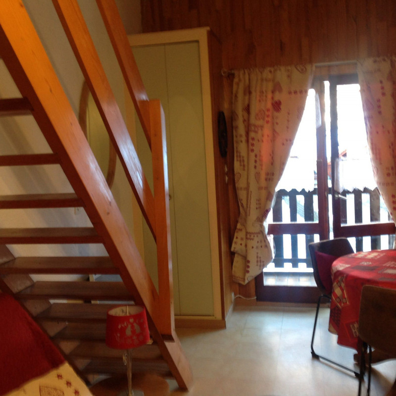 SALON - STUDIO MEZZANINE BERGERS 109 - VALLOIRE CENTRE - VALLOIRE RESERVATIONS SALON - STUDIO MEZZANINE BERGERS 109 - VALLOIRE CENTRE - VALLOIRE RESERVATIONS