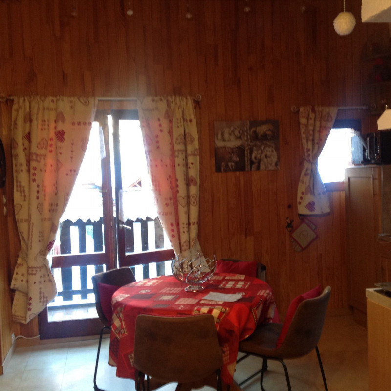 SALON - STUDIO MEZZANINE BERGERS 109 - VALLOIRE CENTRE - VALLOIRE RESERVATIONS SALON - STUDIO MEZZANINE BERGERS 109 - VALLOIRE CENTRE - VALLOIRE RESERVATIONS