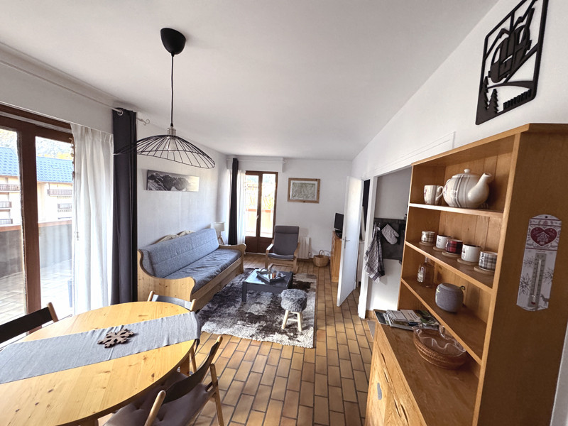 SEJOUR - APPARTEMENT ROCHEVERT 25 - VALLOIRE CENTRE - VALLOIRE RESERVATIONS SEJOUR - APPARTEMENT ROCHEVERT 25 - VALLOIRE CENTRE - VALLOIRE RESERVATIONS