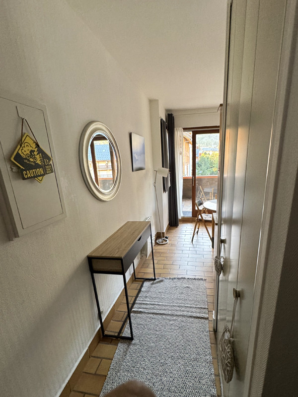 ENTREE - APPARTEMENT ROCHEVERT 25 - VALLOIRE CENTRE ENTREE - APPARTEMENT ROCHEVERT 25 - VALLOIRE CENTRE