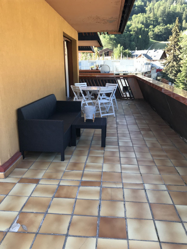 TERRASSE - APPARTEMENT ROCHEVERT 25 - VALLOIRE CENTRE TERRASSE - APPARTEMENT ROCHEVERT 25 - VALLOIRE CENTRE
