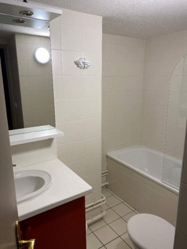 SALLE DE BAINS - HAMEAU DE VALLOIRE APPARTEMENT 404 - VALLOIRE LES CHOSEAUX SALLE DE BAINS - HAMEAU DE VALLOIRE APPARTEMENT 404 - VALLOIRE LES CHOSEAUX