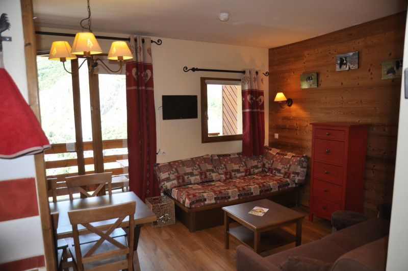 SALON - LES CHALETS VALORIA APPARTEMENT BAUXIT22 - VALLOIRE LES CHARBONNIERES - VALLOIRE RESERVATIONS SALON - LES CHALETS VALORIA APPARTEMENT BAUXIT22 - VALLOIRE LES CHARBONNIERES - VALLOIRE RESERVATIONS